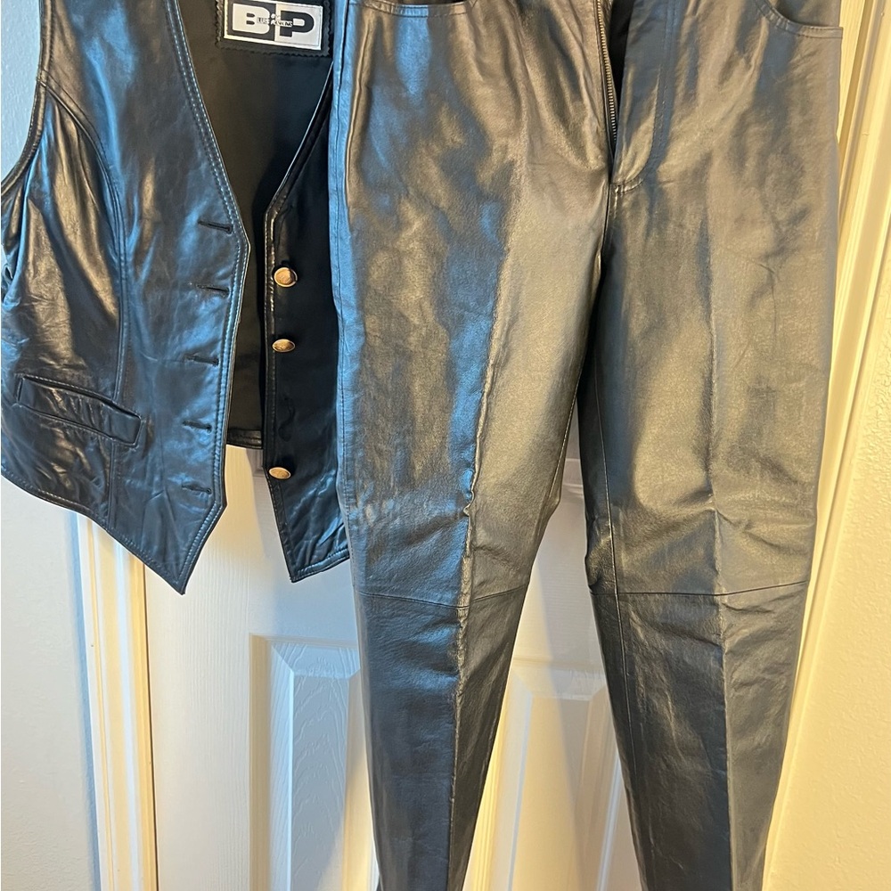 Used size 10 Black leather riding pants